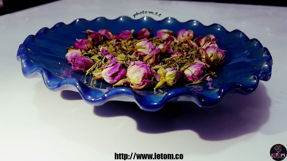 Organic damask rose, The wholesale herb in the East