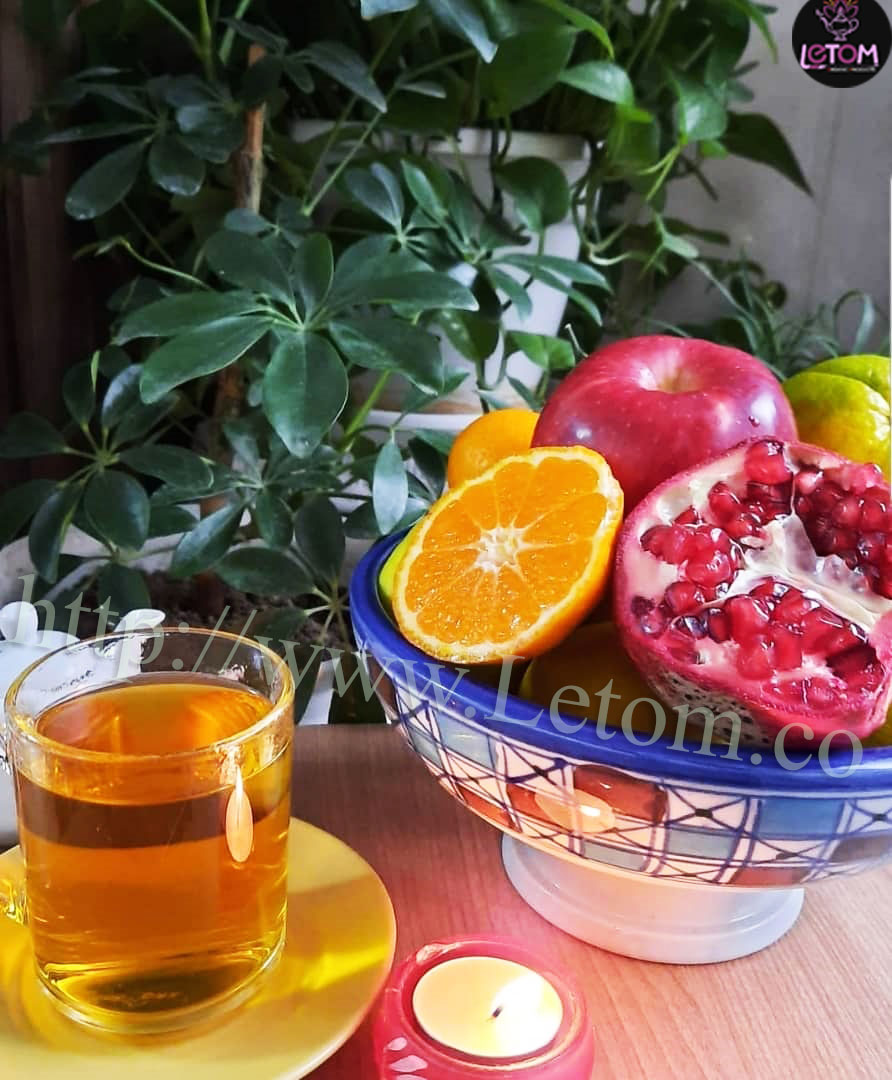 A cup of high-fat tea with fruit