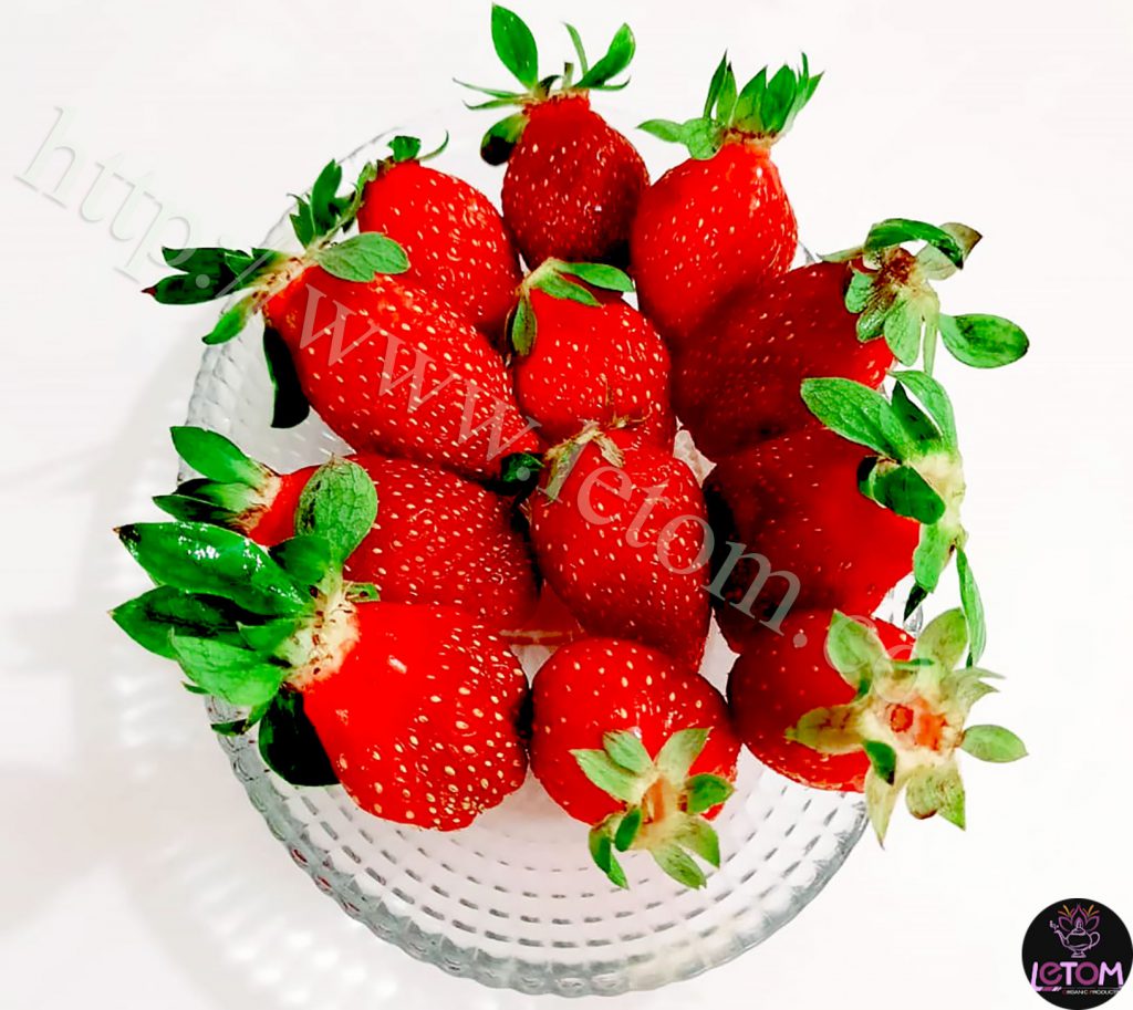 Natural fat burners_weight_fruits_strawberries