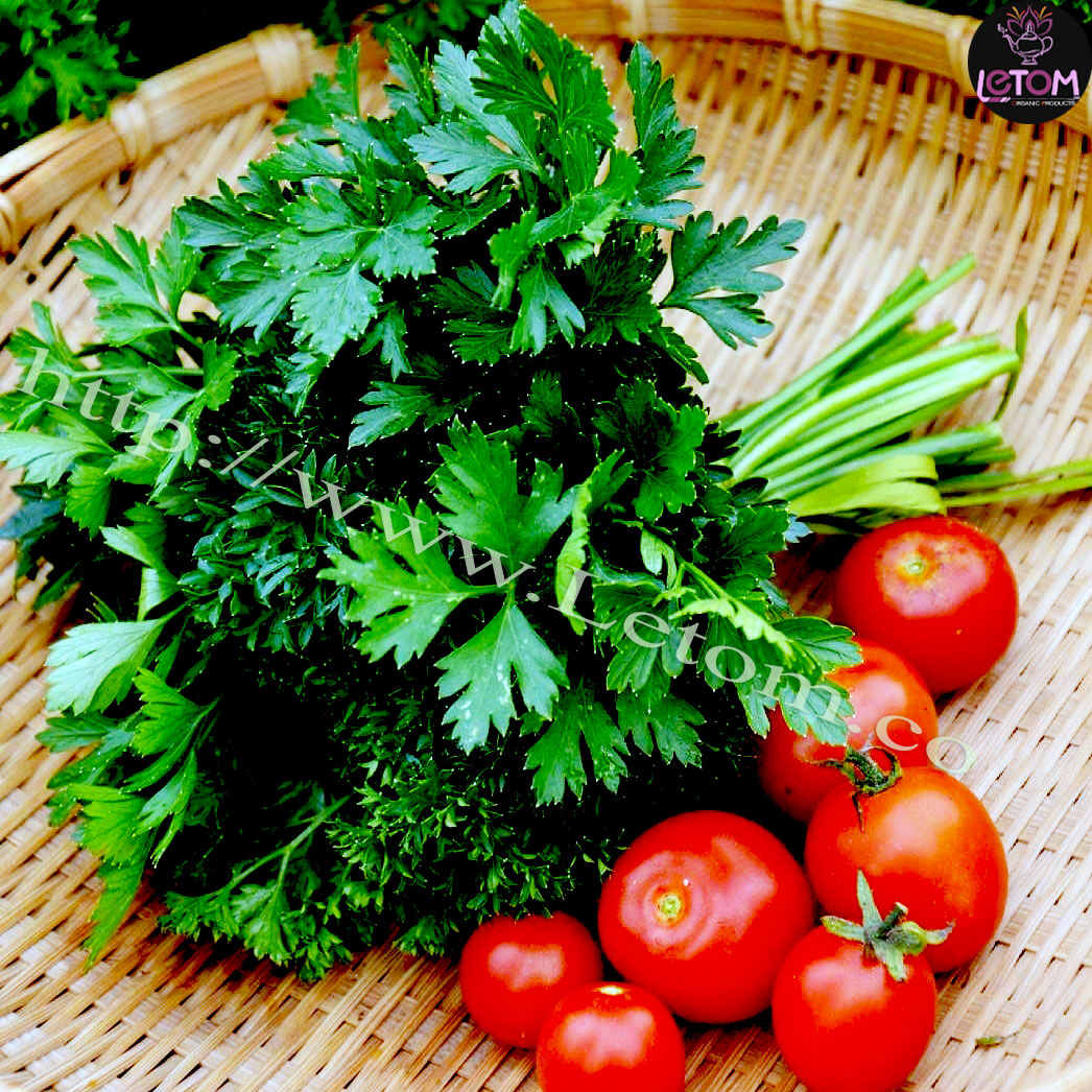 Wholesale of the best parsley herbs along with tomatoes