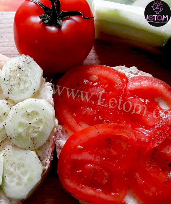 The best organic tomatoes and natural cucumbers on toast