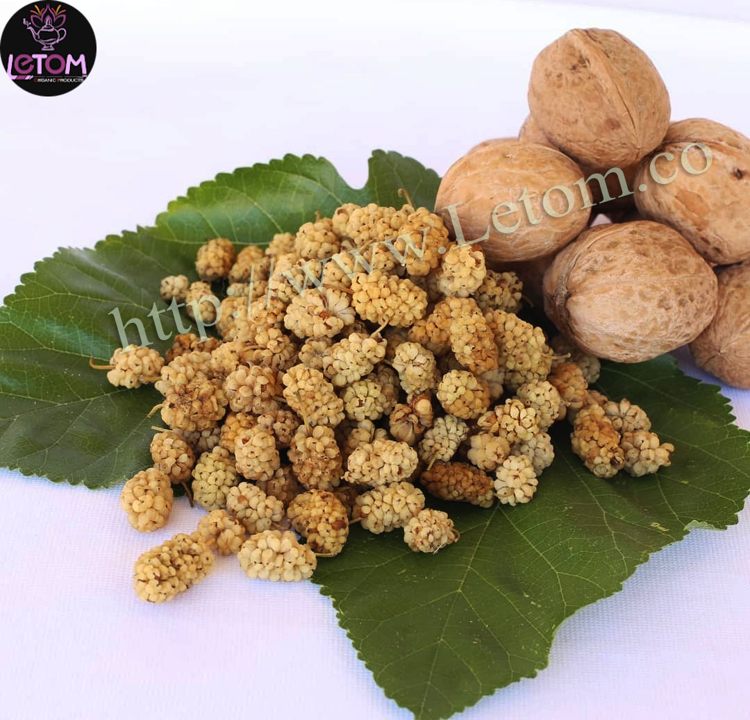 The best natural dried berries along with walnuts