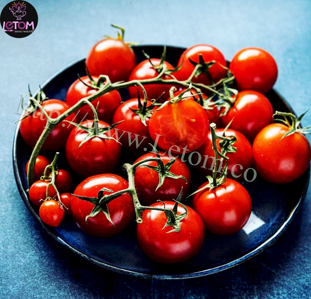 The best organic natural tomatoes on the tray