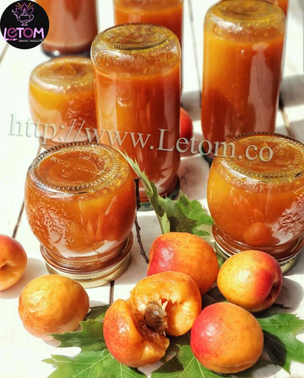 Fresh apricots and fresh juice
