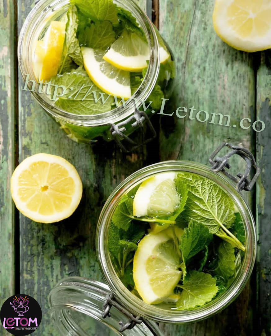 The best lemongrass with lemon in two glasses